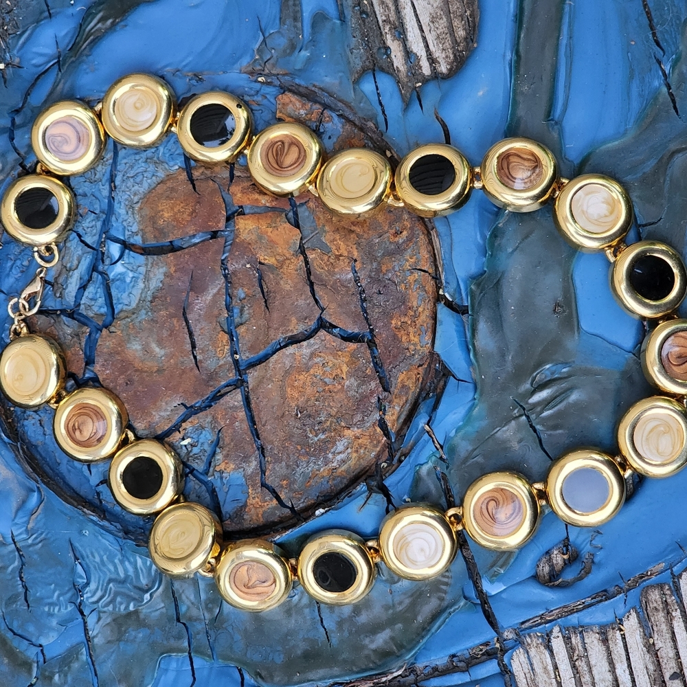 Large, Vintage, Gold-Toned Necklace.